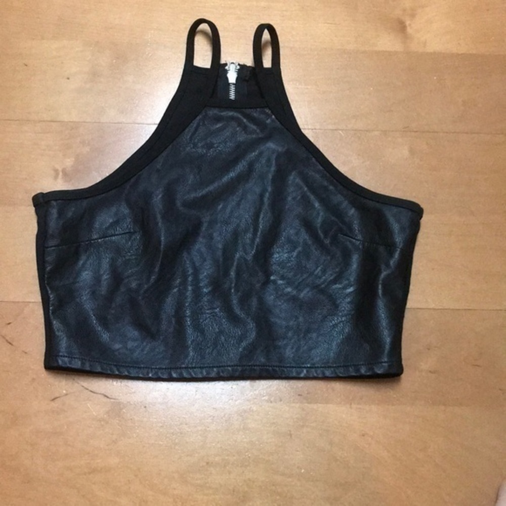 Black Forever 21 faux leather crop‎ top size Small